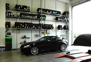 Reparto officina e pneumatici Autocar